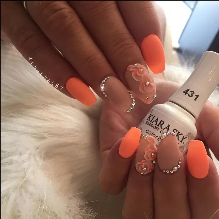 Персиковый маникюр идеи Instagram post by Riya's Nails Salon * Jul 21, 2016 at 11:11pm UTC Rhinestone na