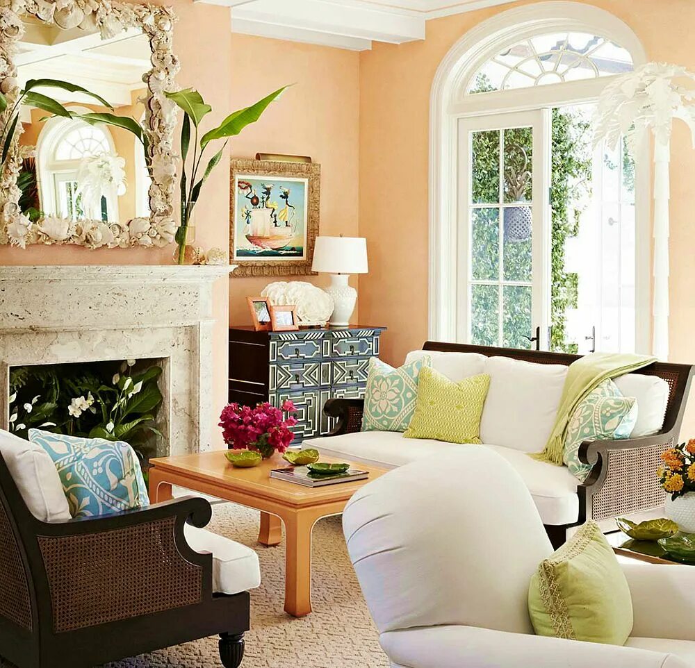 Персиковый цвет стен в интерьере Home Couture Glouchester Reverse and Quadrille Carlo II pillows by Kemble Interi