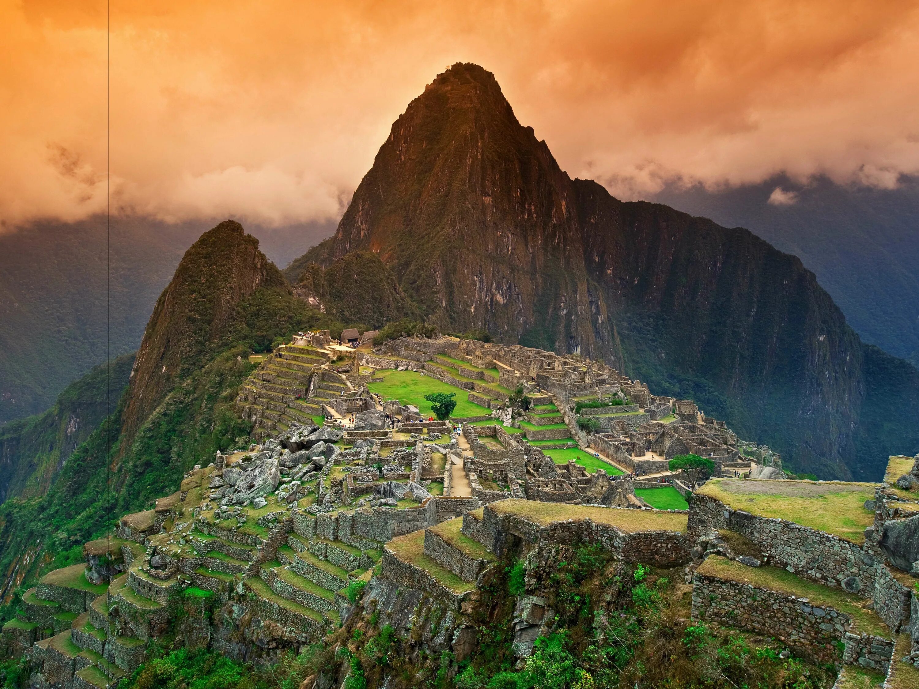 Перу картинки фото Machu Picchu was named a UNESCO World Heritage Site in 1983, as well as one of t