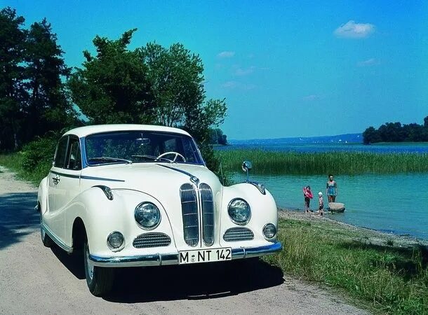 Первая бмв фото BMW 502 Photos :: 1 picture Bmw autos, Bmw classic, Alte autos