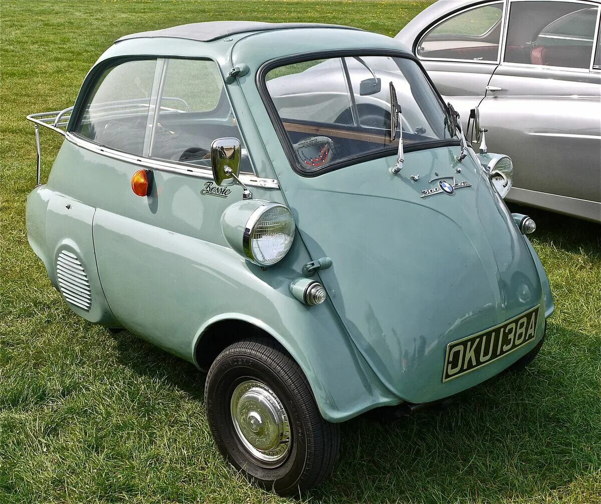 Первая бмв фото Isetta Tractor & Construction Plant Wiki Fandom