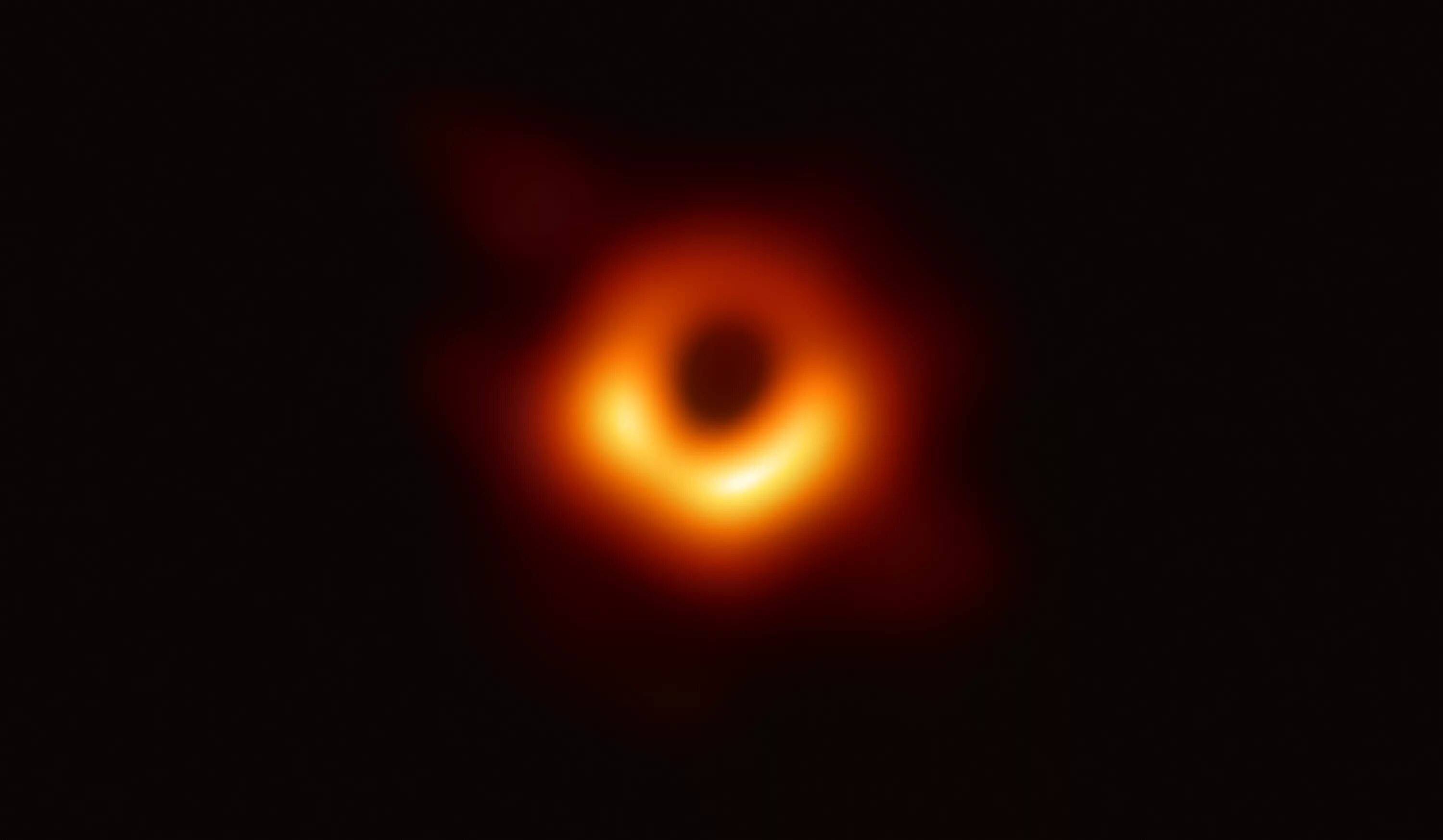 Первая фото черной дыры Файл:Black hole - Messier 87.jpg - Вікіпедія
