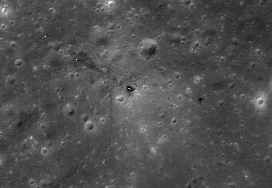 Первая фото луны Где сейчас находятся артефакты программы Аполлон? Лунная программа Дзен