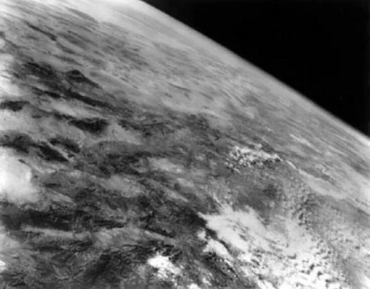 Первая фото земли This is the first ever photo of the Earth Photo, Earth photos, Earth