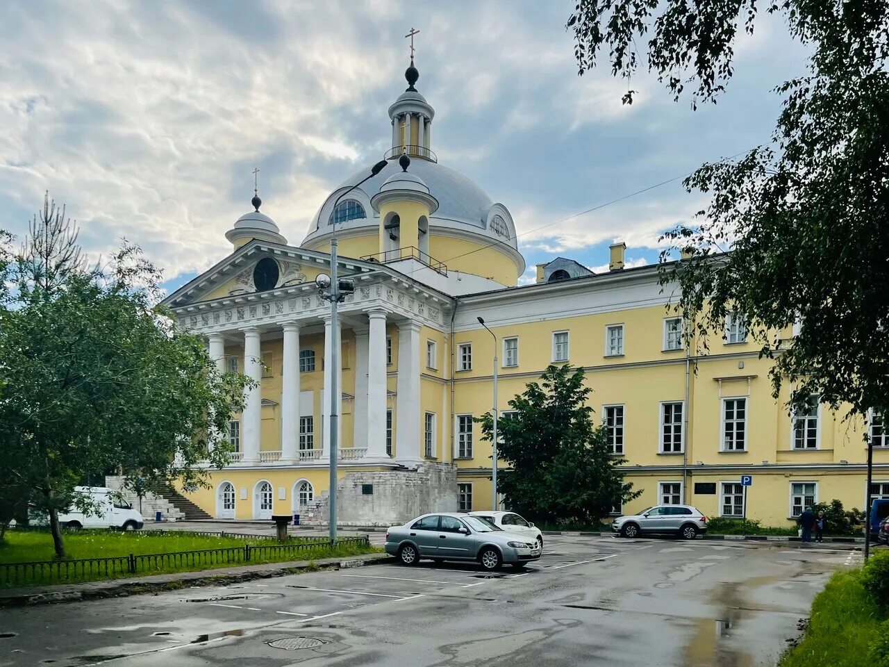 Первая градская больница фото Фото: Городская клиническая больница № 1 имени Н.И. Пирогова, больница для взрос