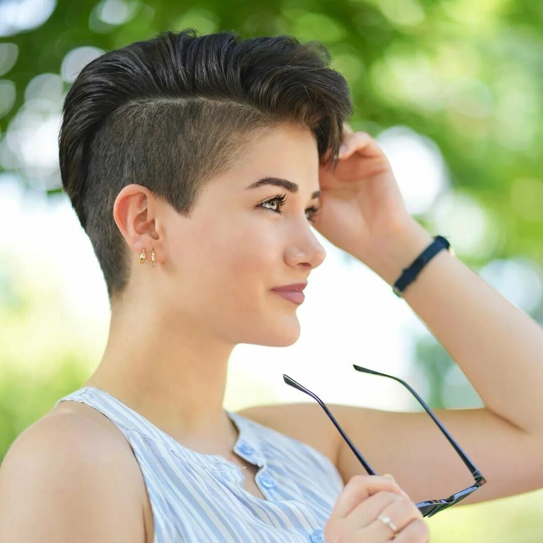 Первая короткая стрижка Expresse seu estilo com um undercut feminino: 50 ideias para ousar Cabelos curto