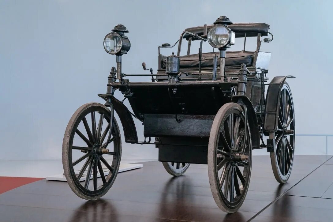 Первая машина фото Первый в мире представительский автомобиль отмечает свое 130-летие - DRIVE2