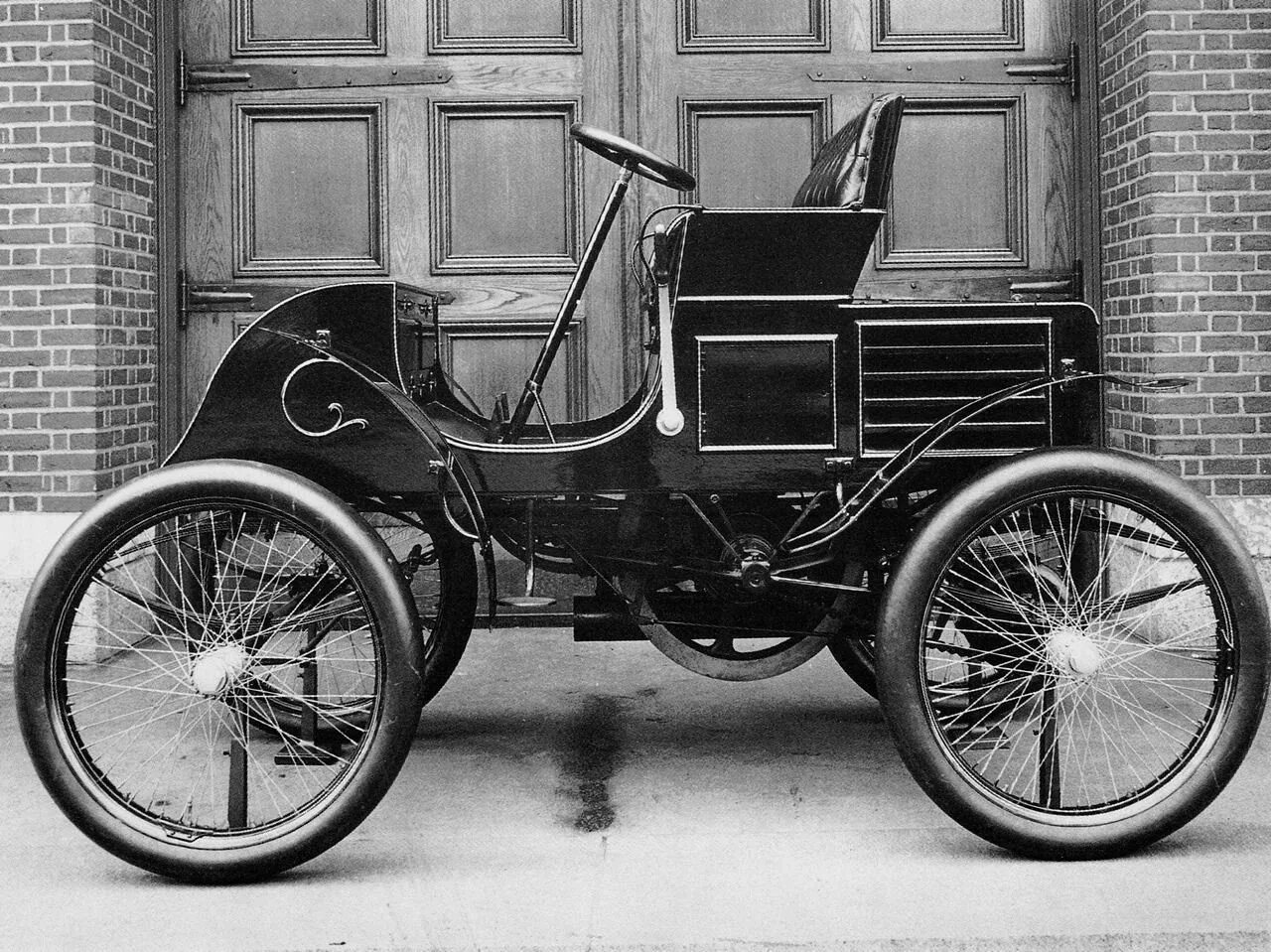 Первая машина фото Ford 1903 Antique cars, Henry ford first car, Classic cars