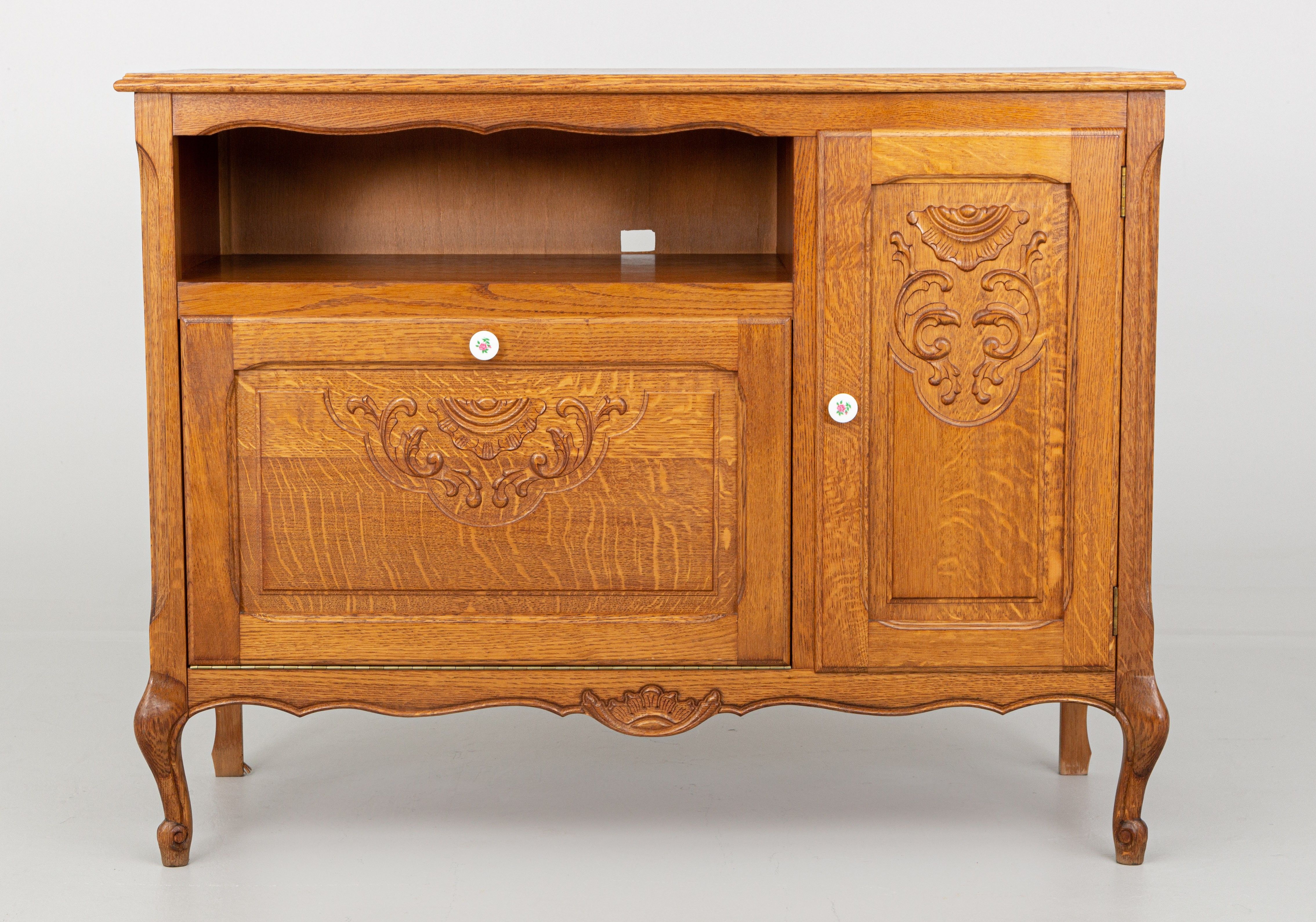 Первая мебель фото Старинный комод RM44952 купить в Москве: цена и фото Furniture, Home decor, Deco