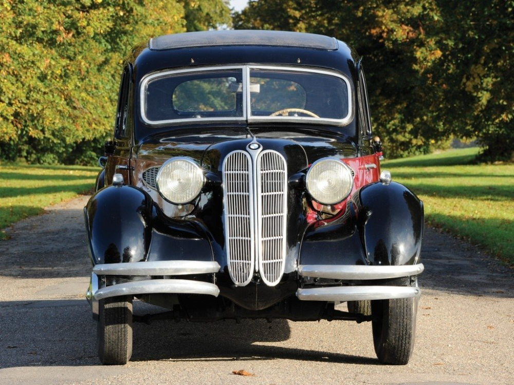 Первая модель бмв фото BMW *** **** - 1946, 1 поколение, Седан: технические характеристики и комплектац