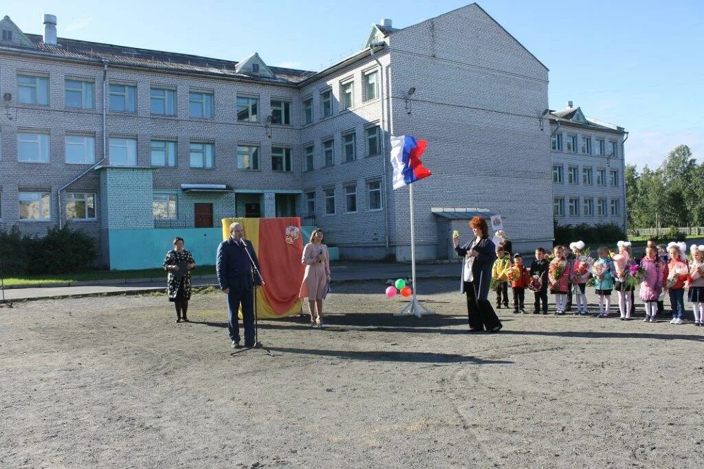 Первая школа д большая володарка 1 фото Администрация МО "Онежский муниципальный район" - 1 сентября в школах Онежского 