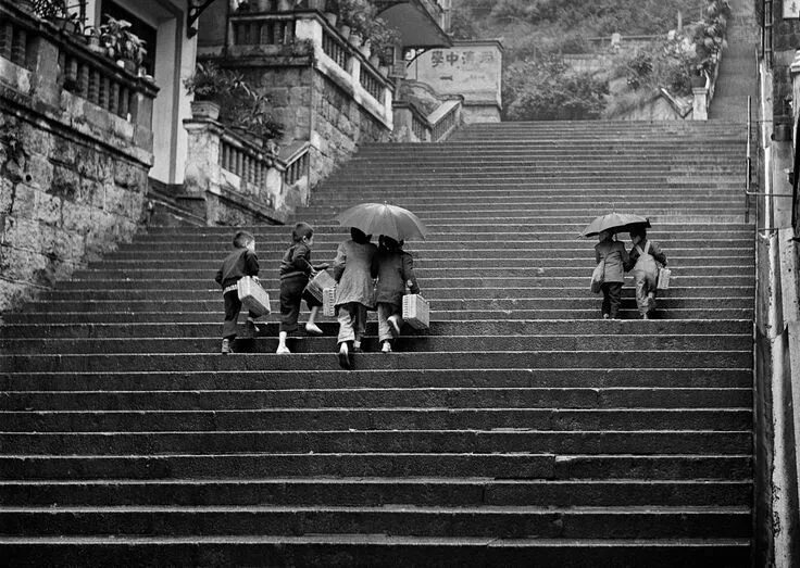 Первое черно белое фото Fan Ho: finding love and light in 1950s Hong Kong - in pictures Fan ho, Street p