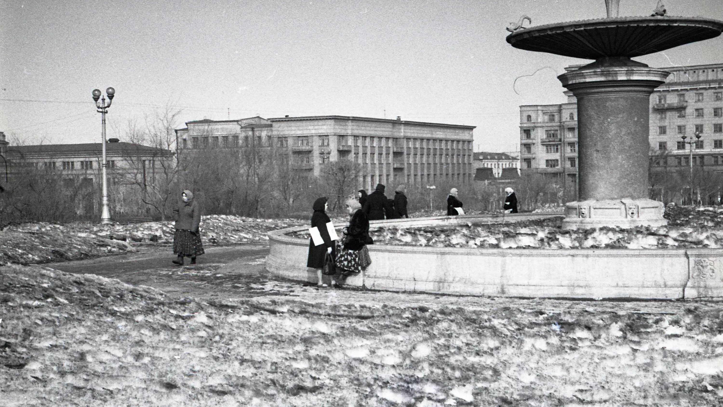 Первое фото челябинск Фонтан на площади Революции в Челябинске, 1957 год - Наш Челябинск