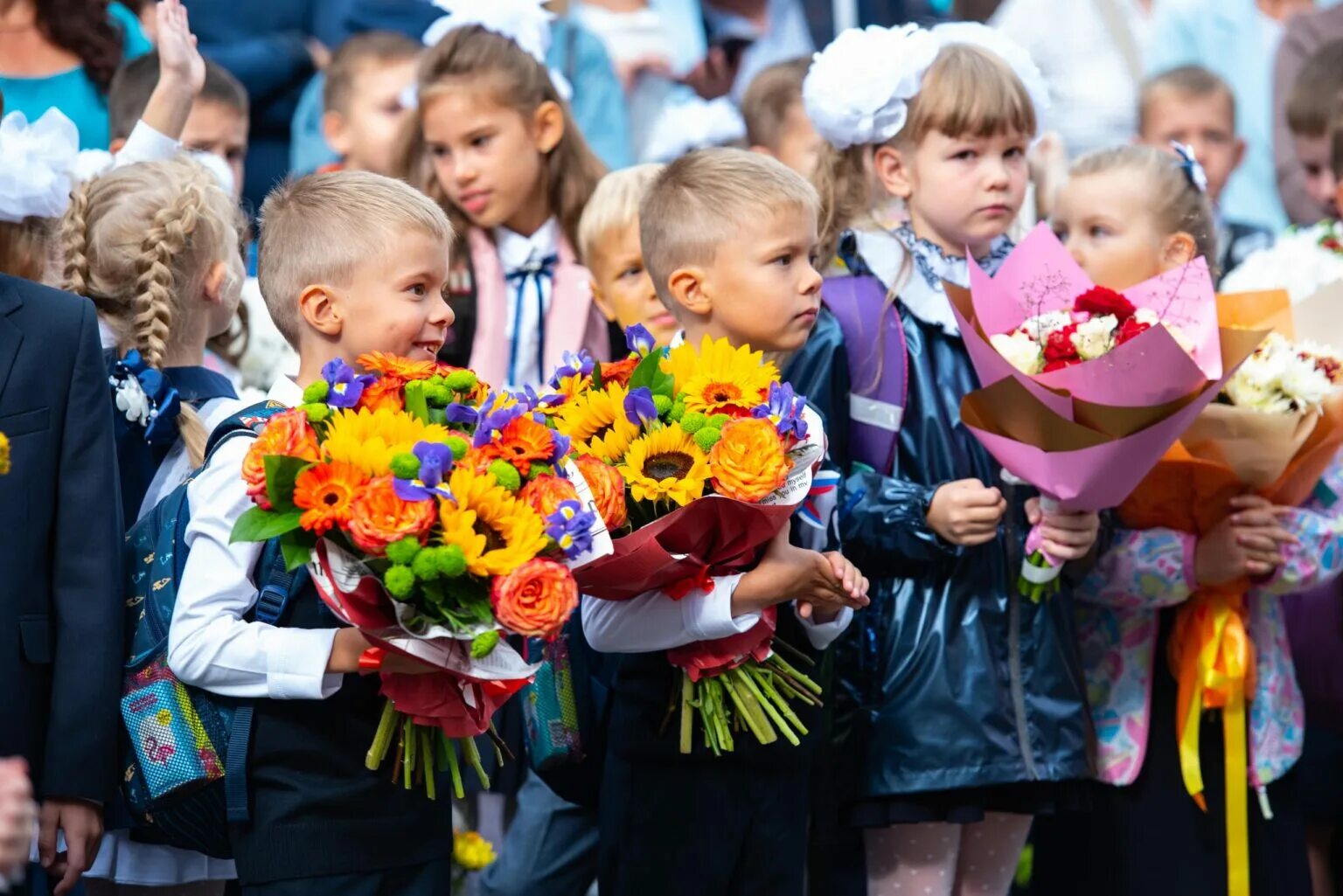 Первое сентября 1 класс фото Программа "Привет, школа!" - описание, программа мероприятия, дата, время. Адрес