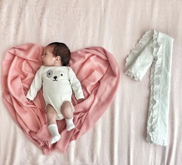 Первый месяц фото 1 Aylık Bebek Konsept Fotoğraf 1 aylık bebek, Bebek fotoğrafları, Yenidoğan bakı