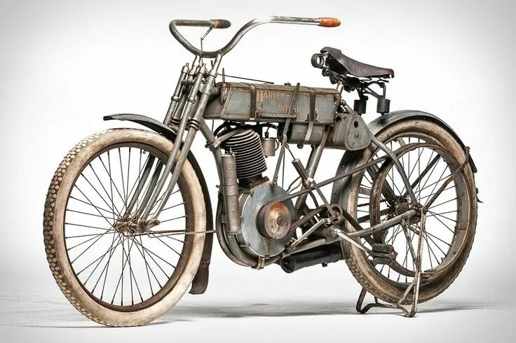Первый мотоцикл в мире фото 1907 Harley-Davidson Strap Tank Motorcycle Antique motorcycles, Motorcycle, Harl