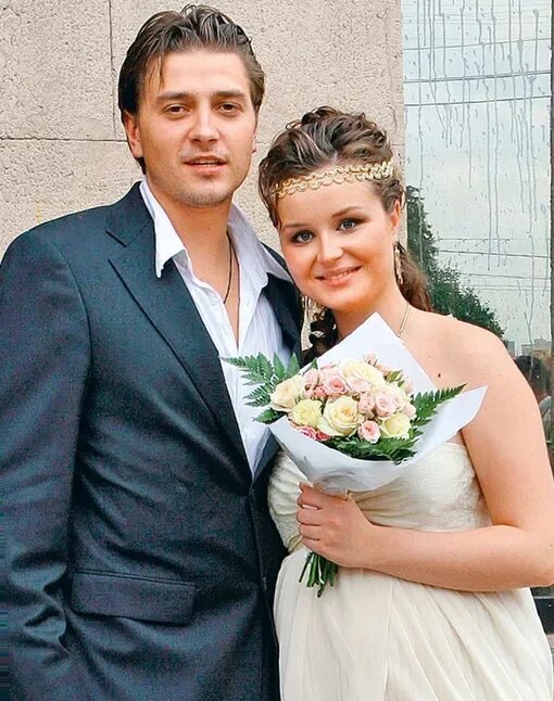 Первый муж полины гагариной петр кислов фото Полина Гагарина показала сына от брака с Петром Кисловым