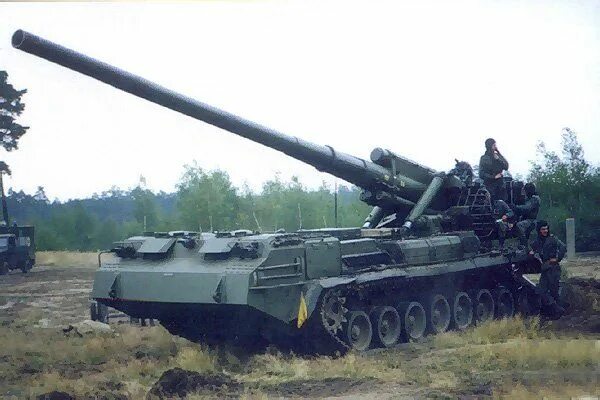 Пион военная техника фото Czechoslovakian 2S7 Pion 203 mm SPH. 12 of these were operated by the CPA during