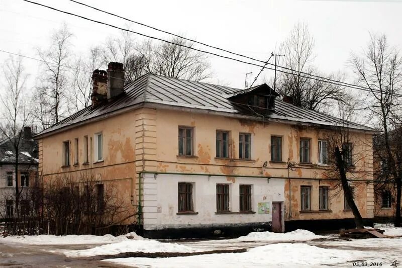 Пионер новолучанская ул 46 великий новгород фото Ответы Mail.ru: Как вы думаете, когда жители продают в таких (или подобных) дома