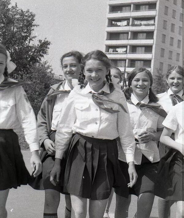 Пионерки ретро фото Пин от пользователя Larissa Staedtler на доске Soviet Life Детство, Школьные фот