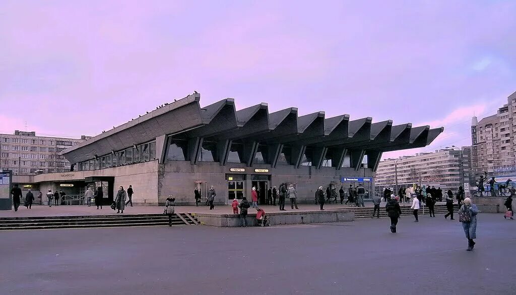 Пионерская метро санкт петербург фото Photo: Станция метро Пионерская, public transport stop, Russia, Saint Petersburg