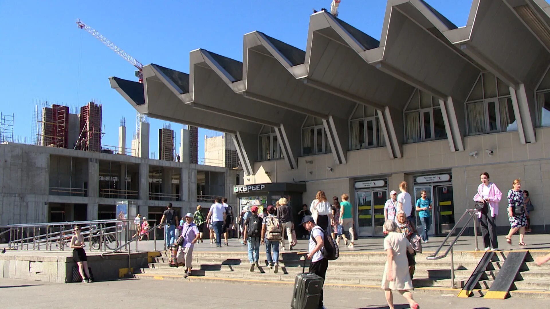 Пионерская метро санкт петербург фото Пионерская" закроется на ремонт с 24 июня - что изменится и как ездить Телеканал