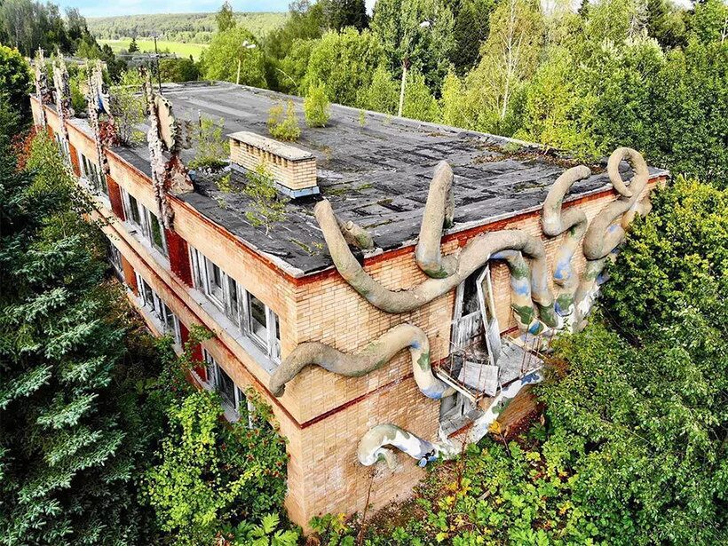 Пионерский лагерь сказка старые фото Заброшенный пионерский лагерь "Сказка" - очень странное и красивое место