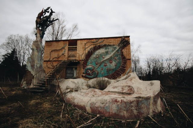 Пионерский лагерь сказка старые фото Малая часть былого величия": пост с фотографиями заброшенных пионерлагерей - ЯПл