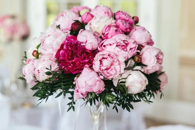 Пионы фото смотреть Free Photo Closeup of bouquet made of white and pink peonies Pink peonies, Bouqu
