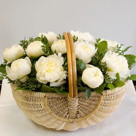 Пионы в корзине фото Корзина из пионов Белые пионы, Цветы Москва, Россия, купить по цене 18500 руб, Ц