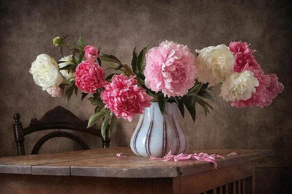 Пионы в вазе фото Lush Bouquet of Peonies Art Print by Nikolay Panov Lush bouquet, Peonies art pri