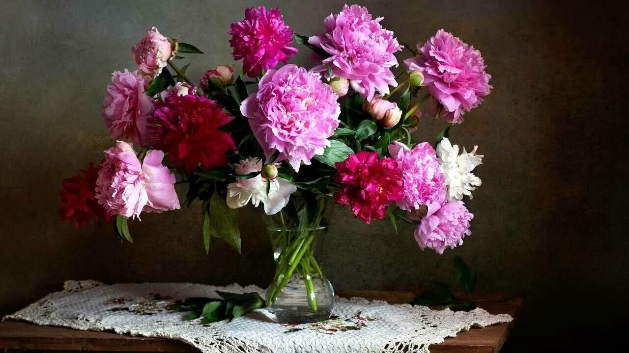 Пионы в вазе фото Постер на холсте Пионы (Peonies) № 2 49см. x 30см. - купить в интернет-магазине 