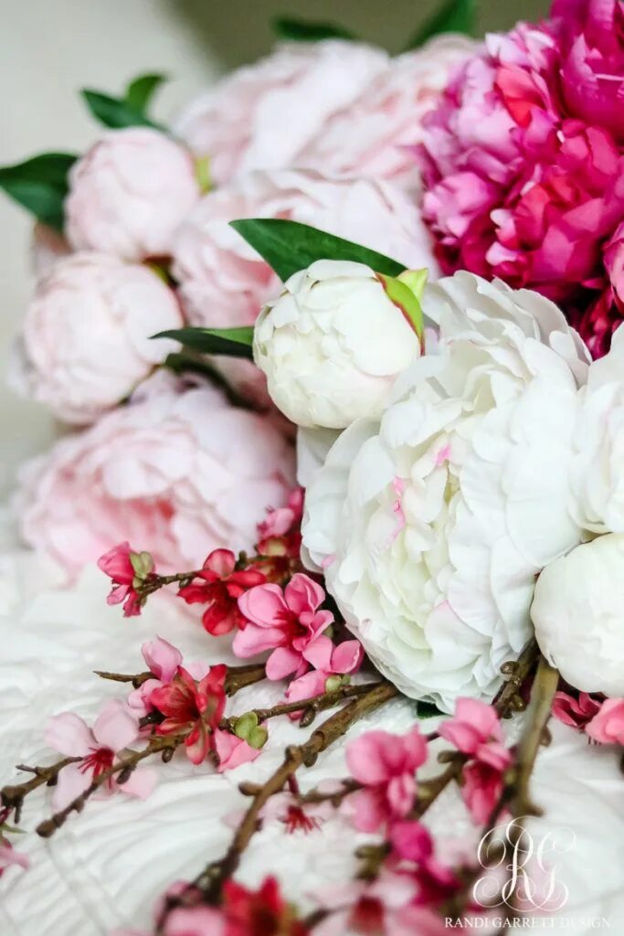 Пионы зимой фото How to Make a Beautiful Peony and Cherry Blossom Spring Wreath - Randi Garrett D