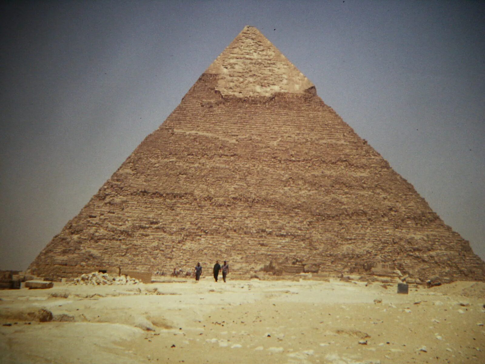 Пирамида хеопса фото снаружи File:Giza Pyramid of Khafre (9793830064).jpg - Wikimedia Commons