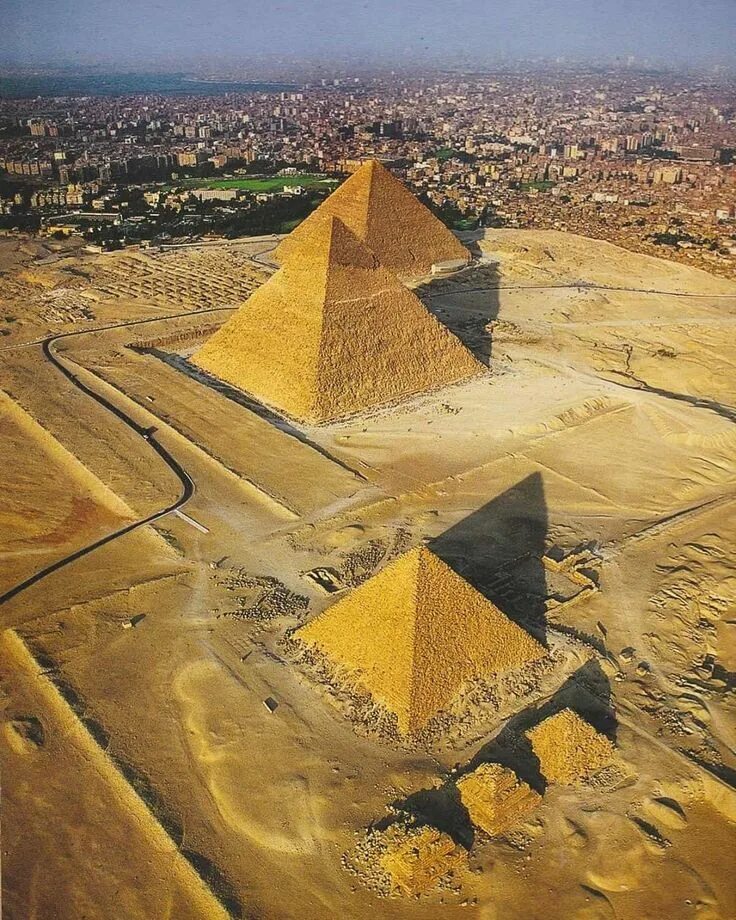 Пирамида хеопса фото снаружи вблизи Top 10 Tourist Attraction To Visit in Egypt - Tour To Planet Pyramids of giza, E