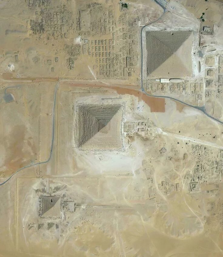 Пирамиды из космоса фото Pin by Takeyuki Kasakura on Phots Great pyramid of giza, Pyramids of giza, Pyram
