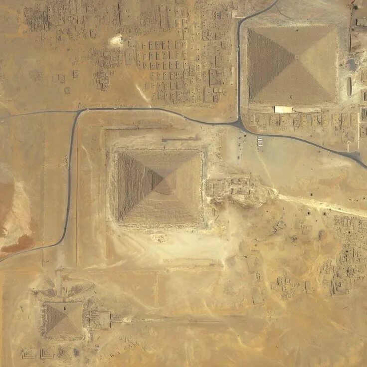 Пирамиды из космоса фото Beautiful Satellite Photos Show Our Fragile World From Above Great pyramid of gi