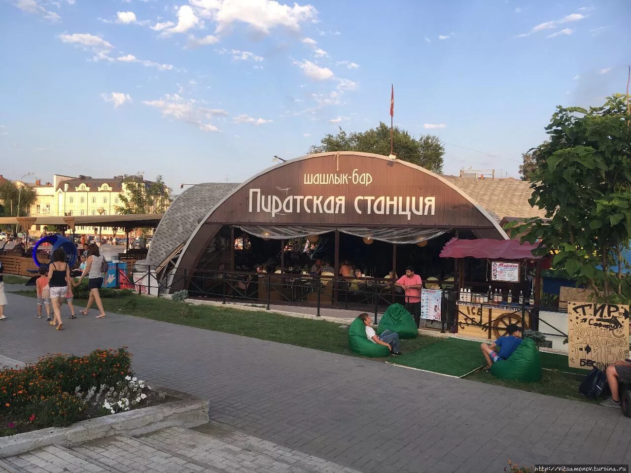 Пиратская станция ул максима горького 4а фото Петровская Набережная, Кремль, Площадь Ленина (Астрахань, Россия)