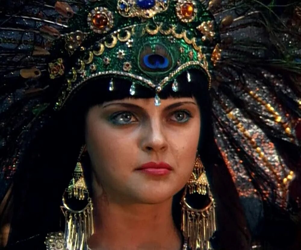 Пирет мянгел биография фото Сердца трёх (1992)