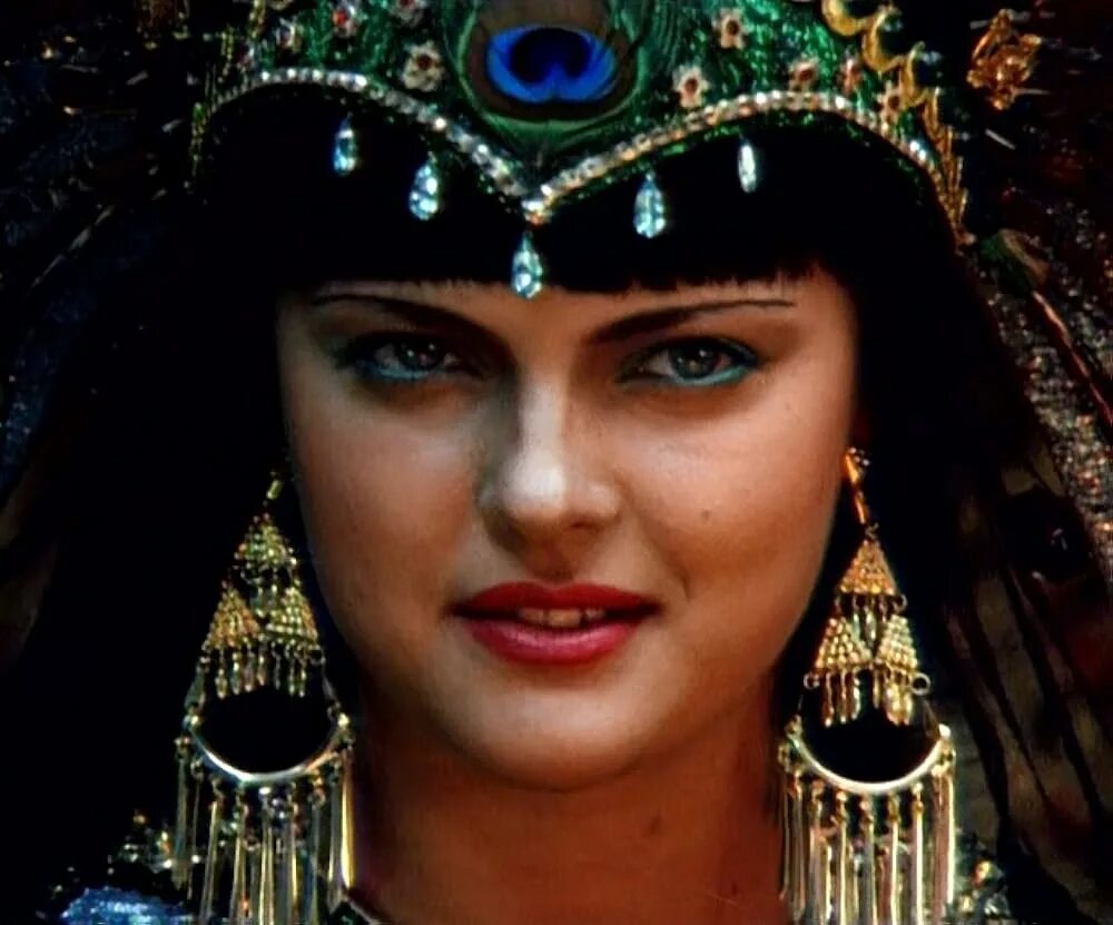 Пирет мянгел биография фото Сердца трёх (1992)