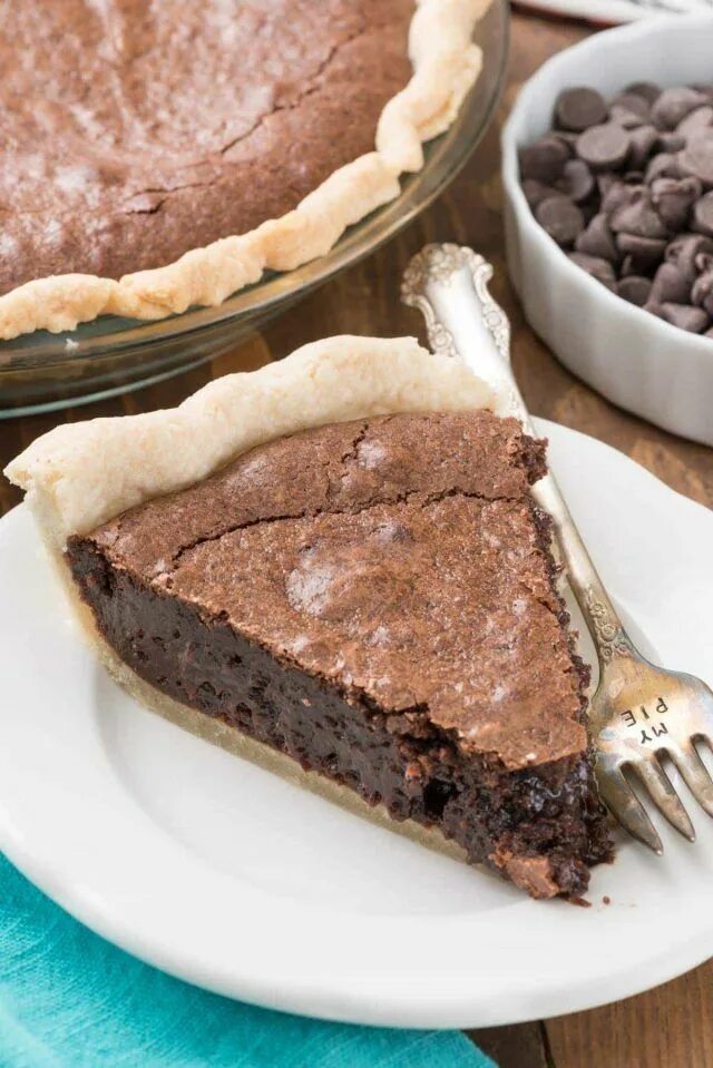Пирог брауни фото The BEST Brownie Pie from scratch - Crazy for Crust Recipe Best brownies, How sw
