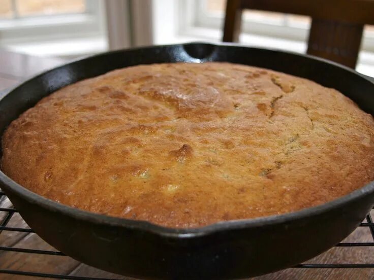 Пирог быстрый на сковороде с фото Skillet Banana Bread - A Cast Iron Baking Delight Recipe Cast iron skillet cooki