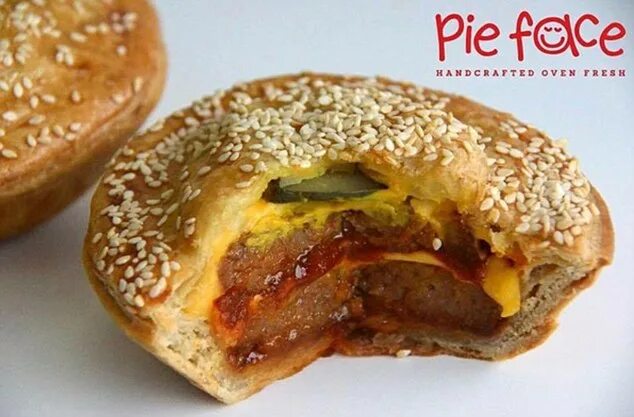 Пирог чизбургер фото Pie Face double Cheeseburger Pie goes on sale