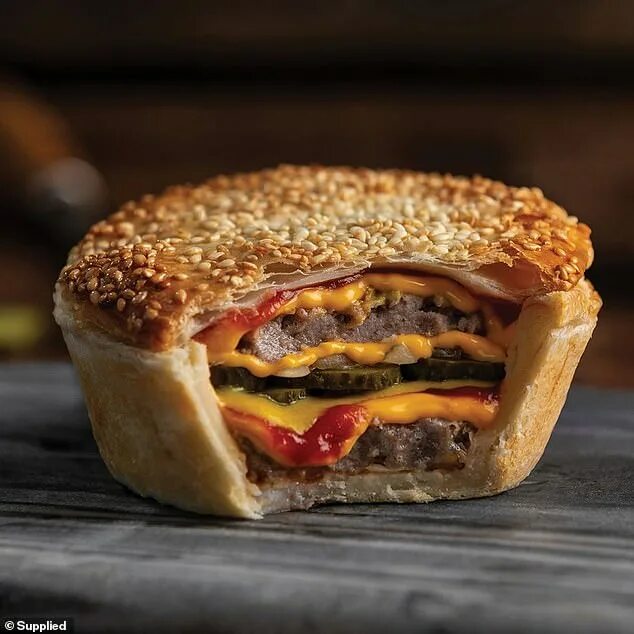 Пирог чизбургер фото Banjo's Bakery launches limited-edition cheeseburger pie in stores across Austra