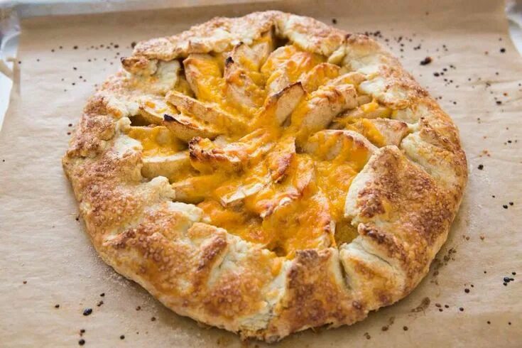 Пирог галета рецепт пошаговый с фото New England Apple Cheddar Galette sweet stuff in 2019 Best cooking apples, Honey