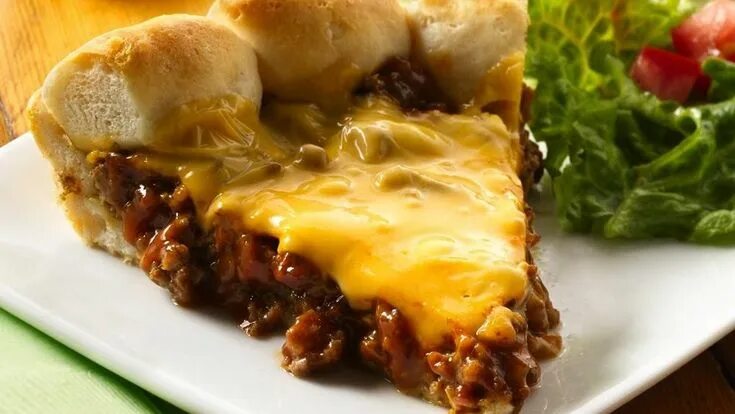 Пирог гамбургер рецепт с фото пошагово Biscuits boot the buns in a tasty cheeseburger pie! Pie Recipes,Bacon Wrapped,Ja