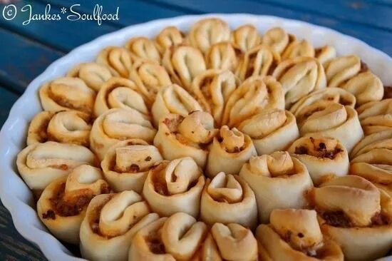 Пирог хризантема с фаршем фото Pull apart Pizza Fingerfood rezepte, Fingerfood, Lebensmittel essen