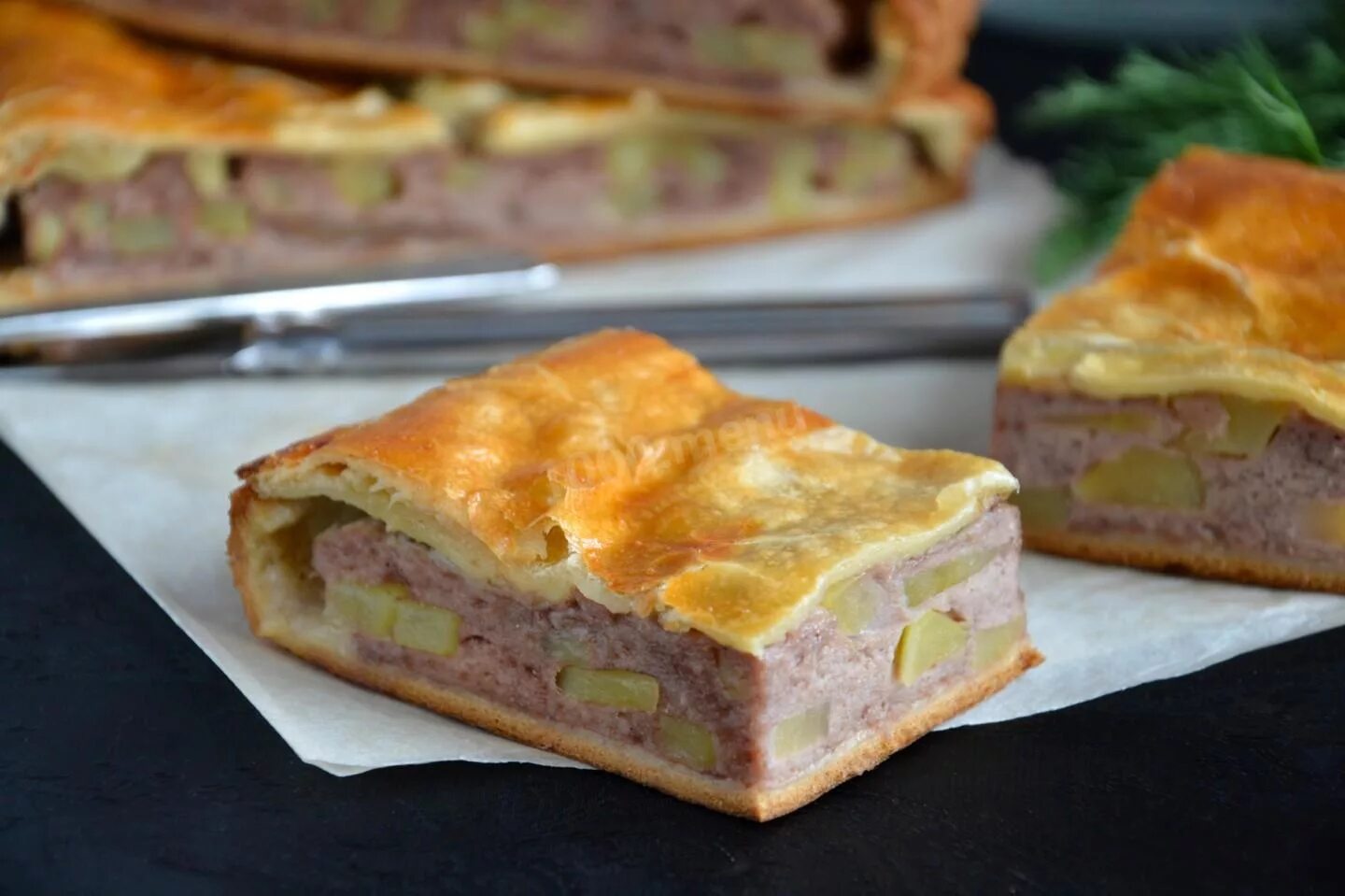 Пирог из фарша в духовке фото Пирог с куриным фаршем в духовке рецепт фото пошагово и видео - 1000.menu