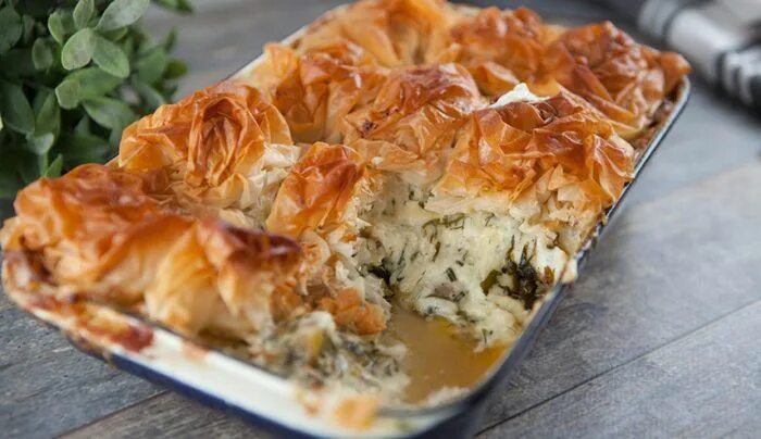 Пирог из фило с фото Chicken and Leek Filo Pie Good Chef Bad Chef Mascarpone recipes, Kefir recipes, 