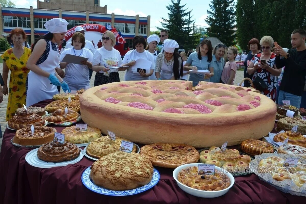 Пирог к дню независимости россии показать фото В Ржаксе прошел фестиваль пирога - МК Тамбов
